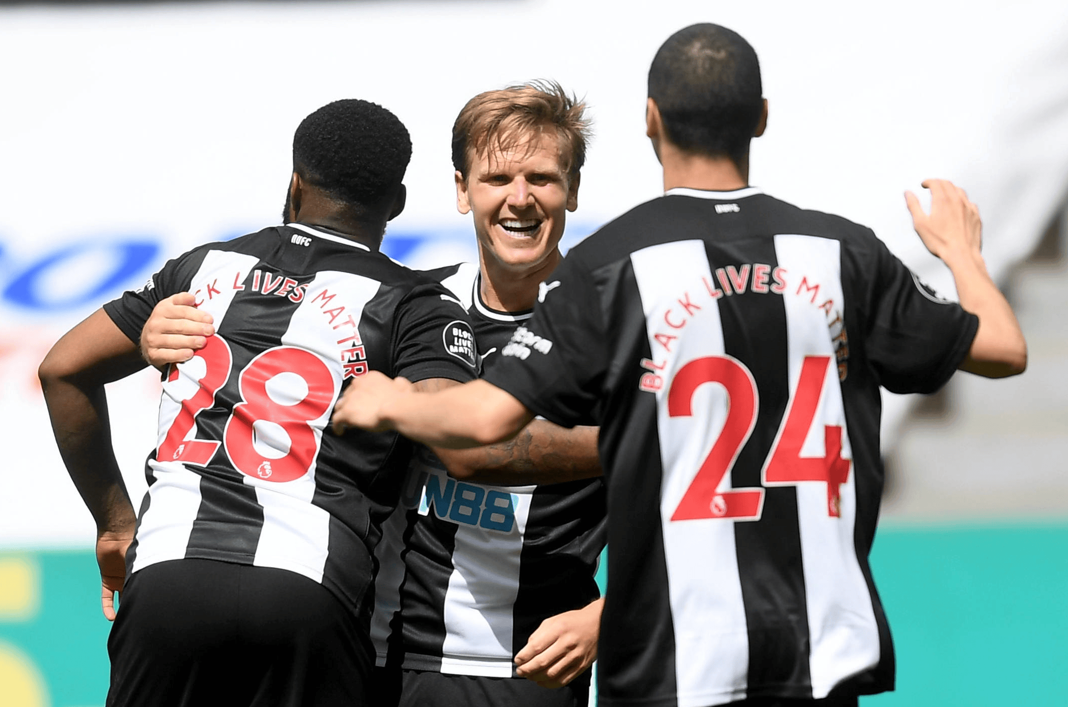 弗赖堡主场告捷,取得积分稳中有升 弗赖堡主场告捷,取得积分稳中有升