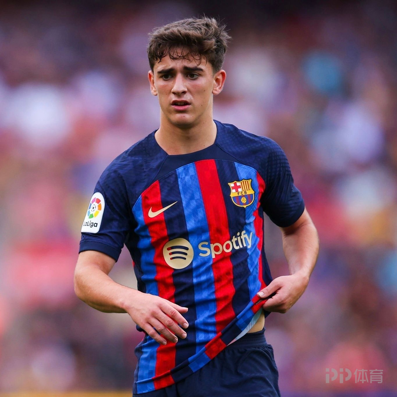 巴萨轻取法国，格拉利什惊艳世界