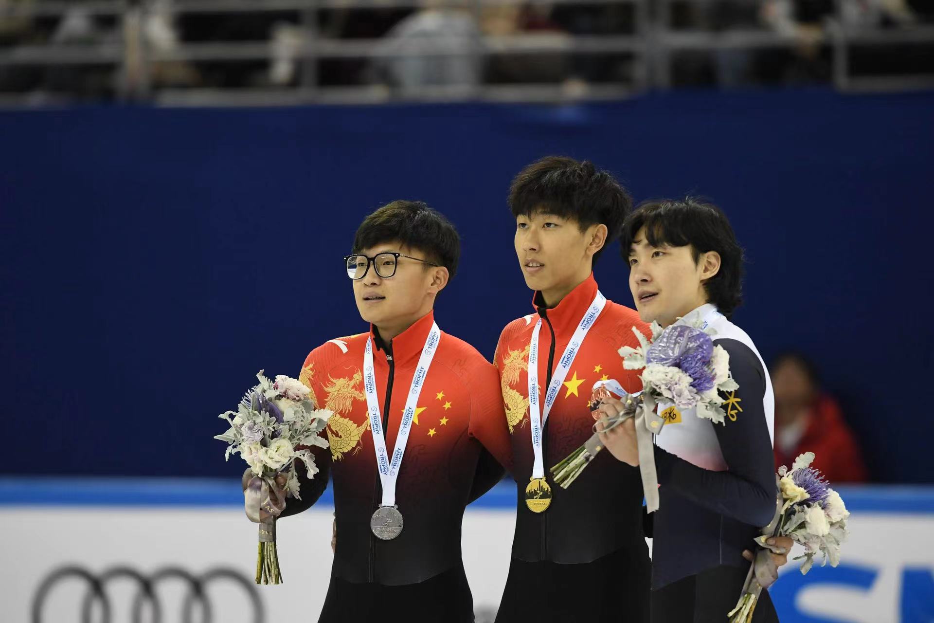 短道速滑中国队包揽奖牌，再度霸占领奖台