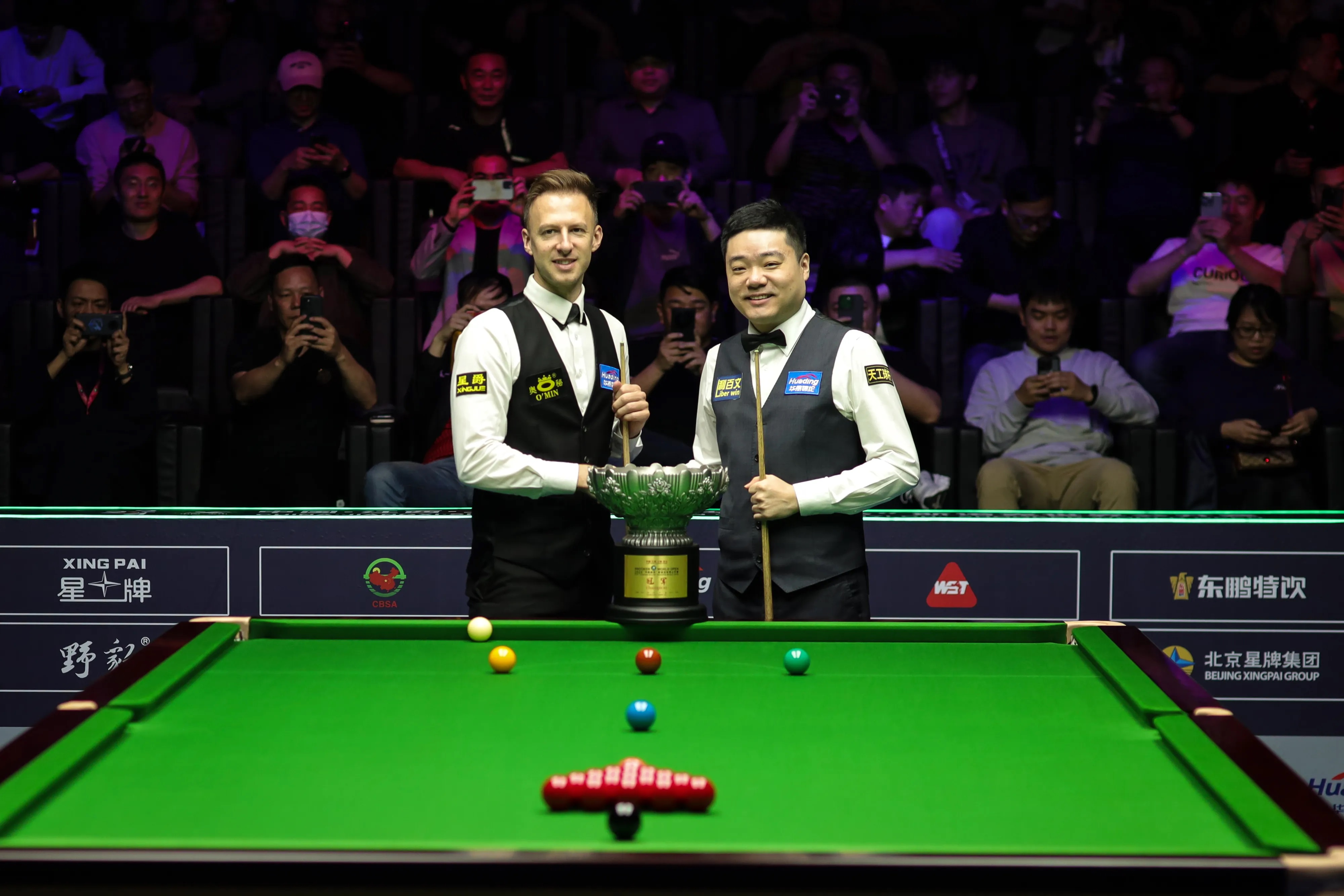 顶尖球员备战决定性比赛,全力以赴 顶尖球员备战决定性比赛,全力以赴