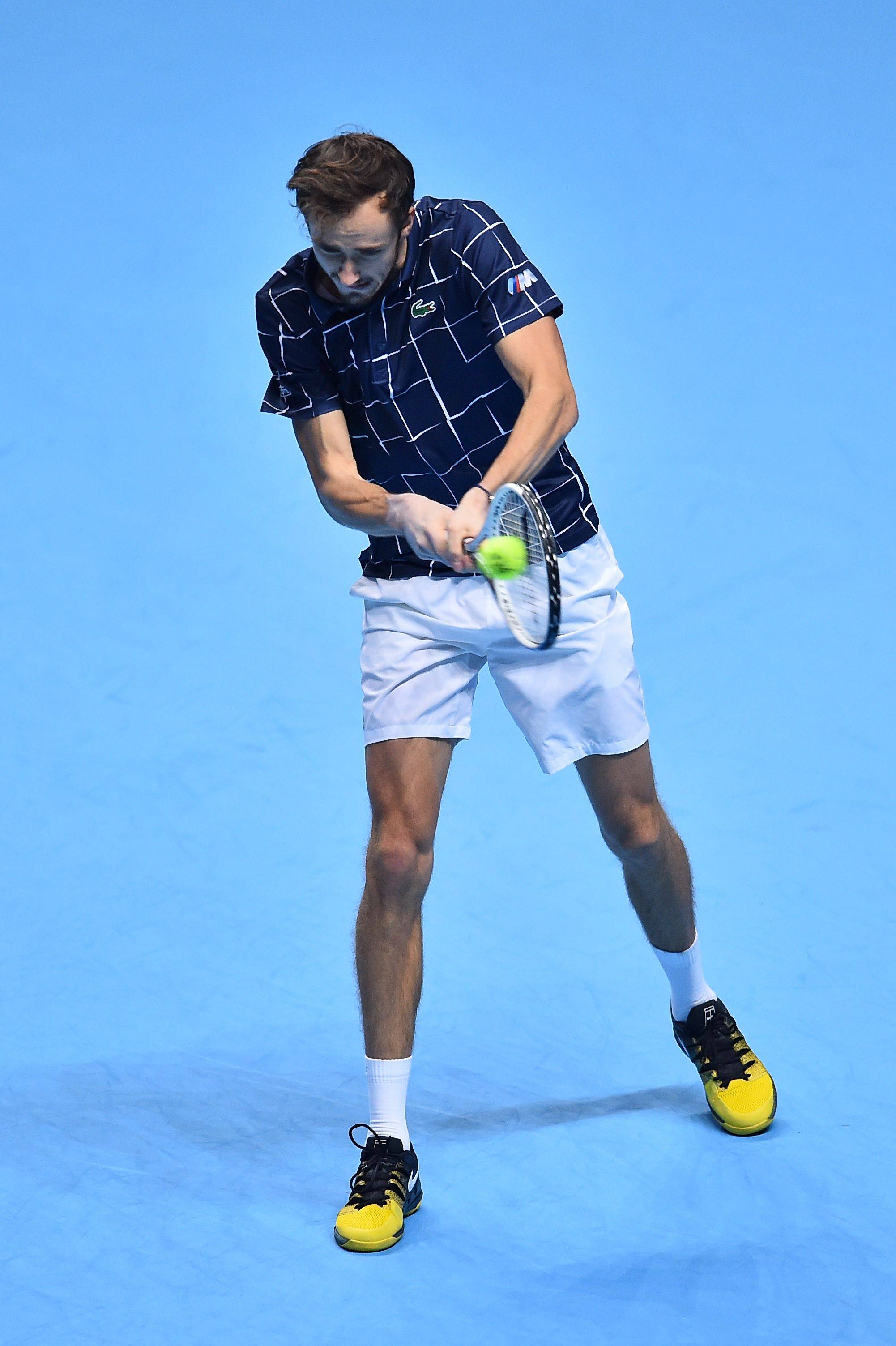 美国网球队鏖战德国网球队,梅德韦杰夫统治全场 美国网球队鏖战德国网球队,梅德韦杰夫统治全场