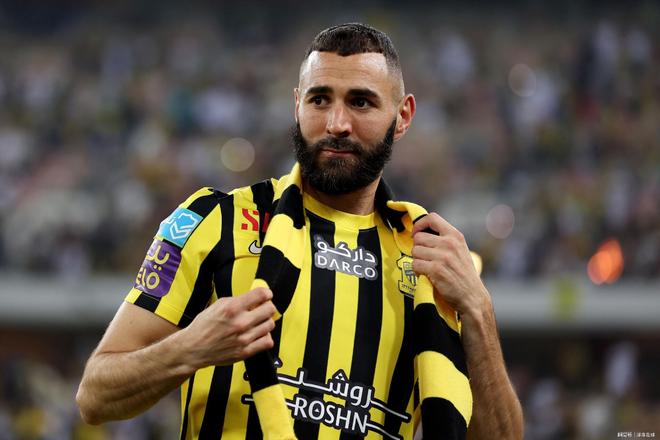 丹麦翻盘曼联，本泽马高光表现的简单介绍