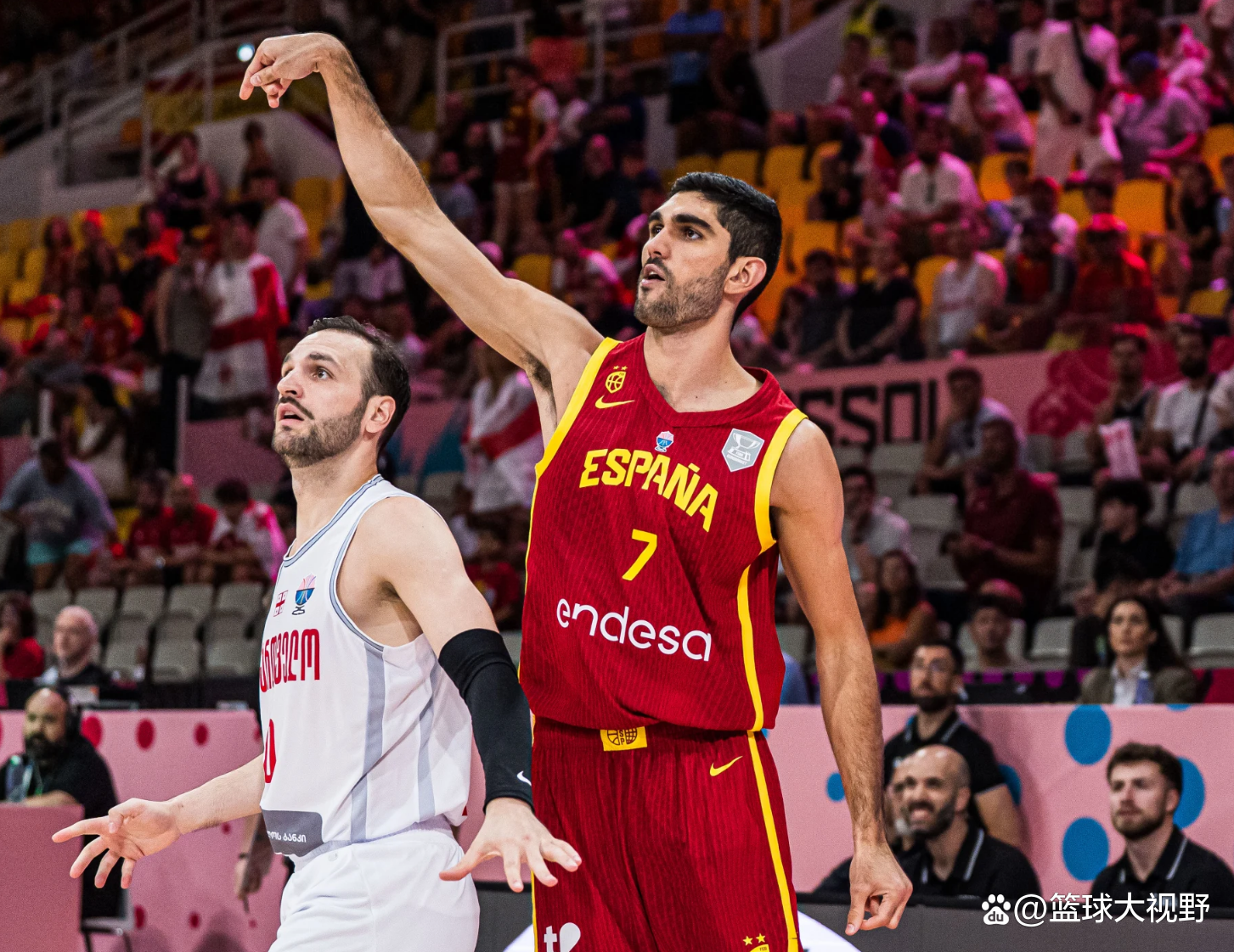 关于加拿大男篮爆冷西班牙男篮，巴恩斯惊艳世界的信息