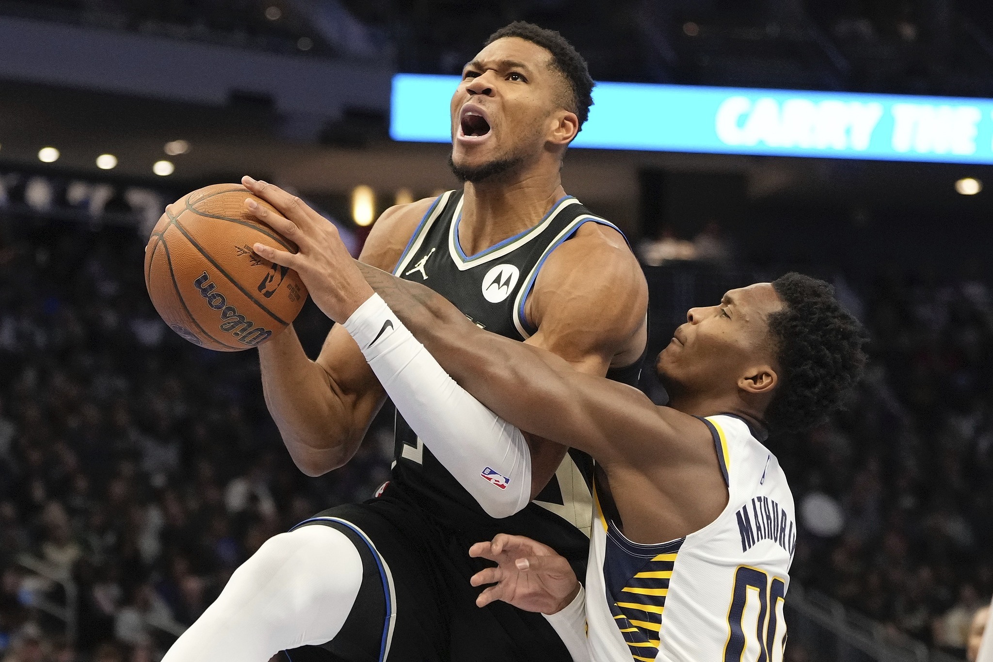 雄鹿B队力克步行者,欧文送出助攻 雄鹿B队力克步行者,欧文送出助攻