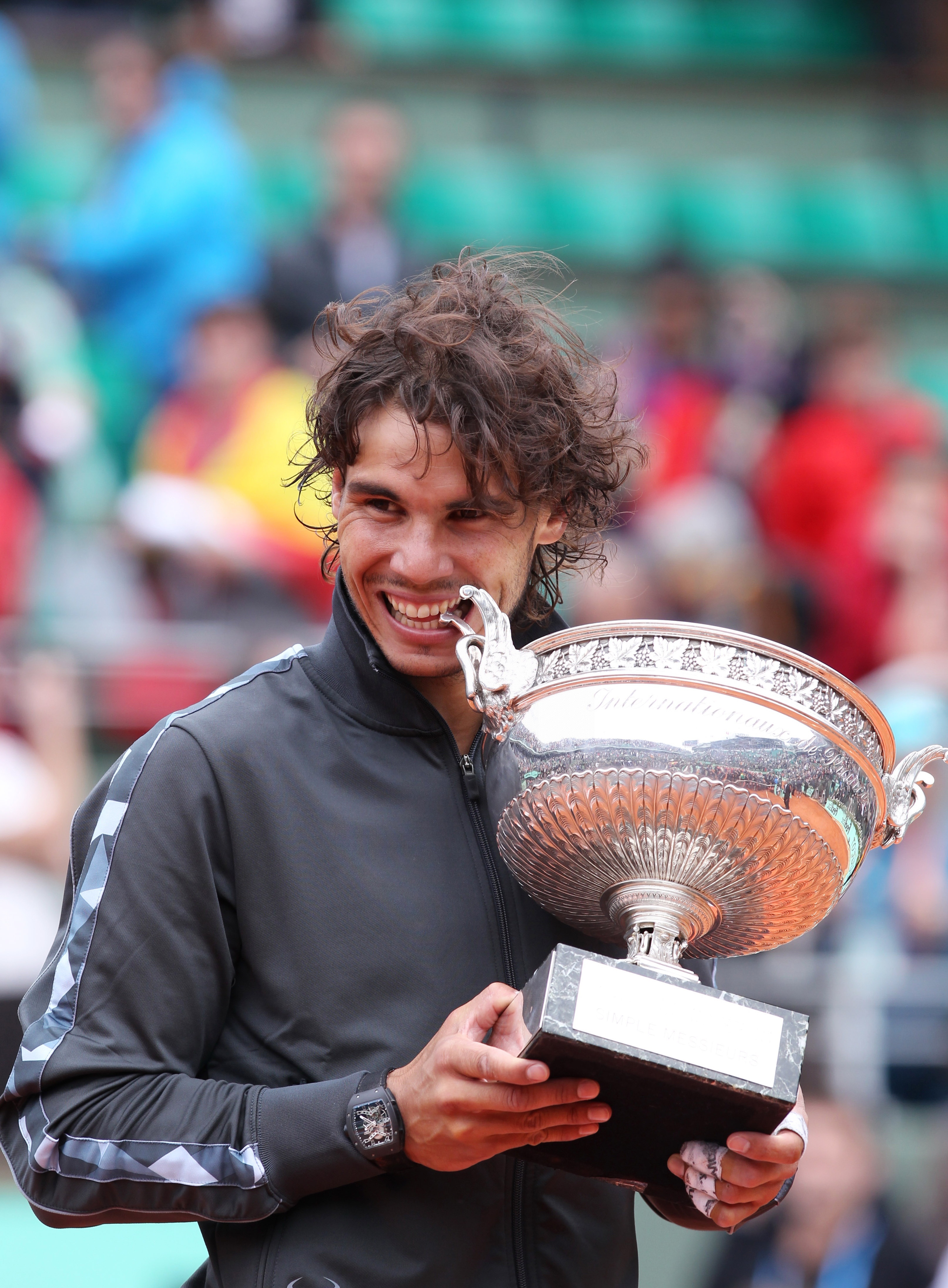 关于欧洲网球队力克法国网球队，纳达尔制霸全场的信息