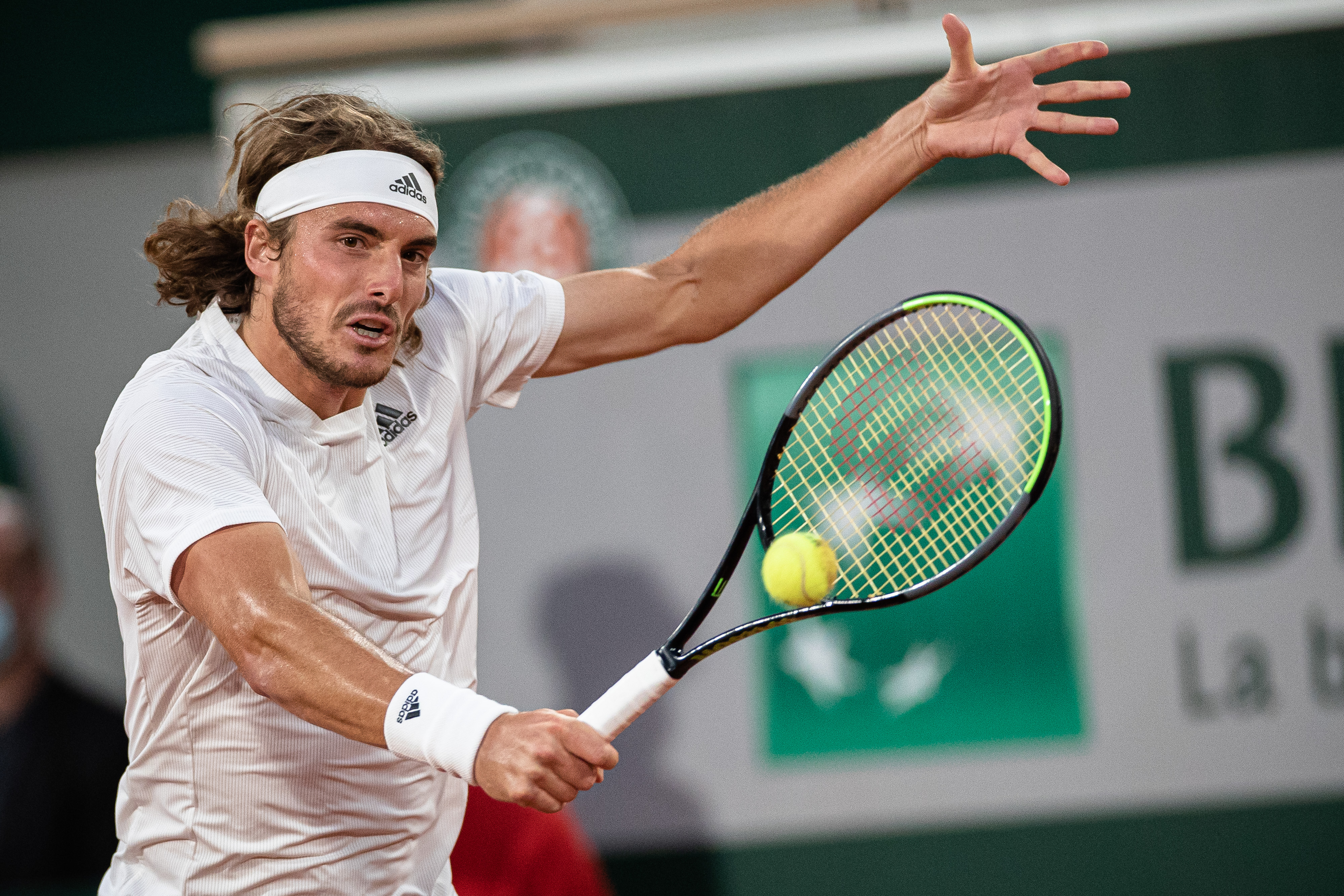 法网鏖战ATP总决赛，西西帕斯点燃赛场