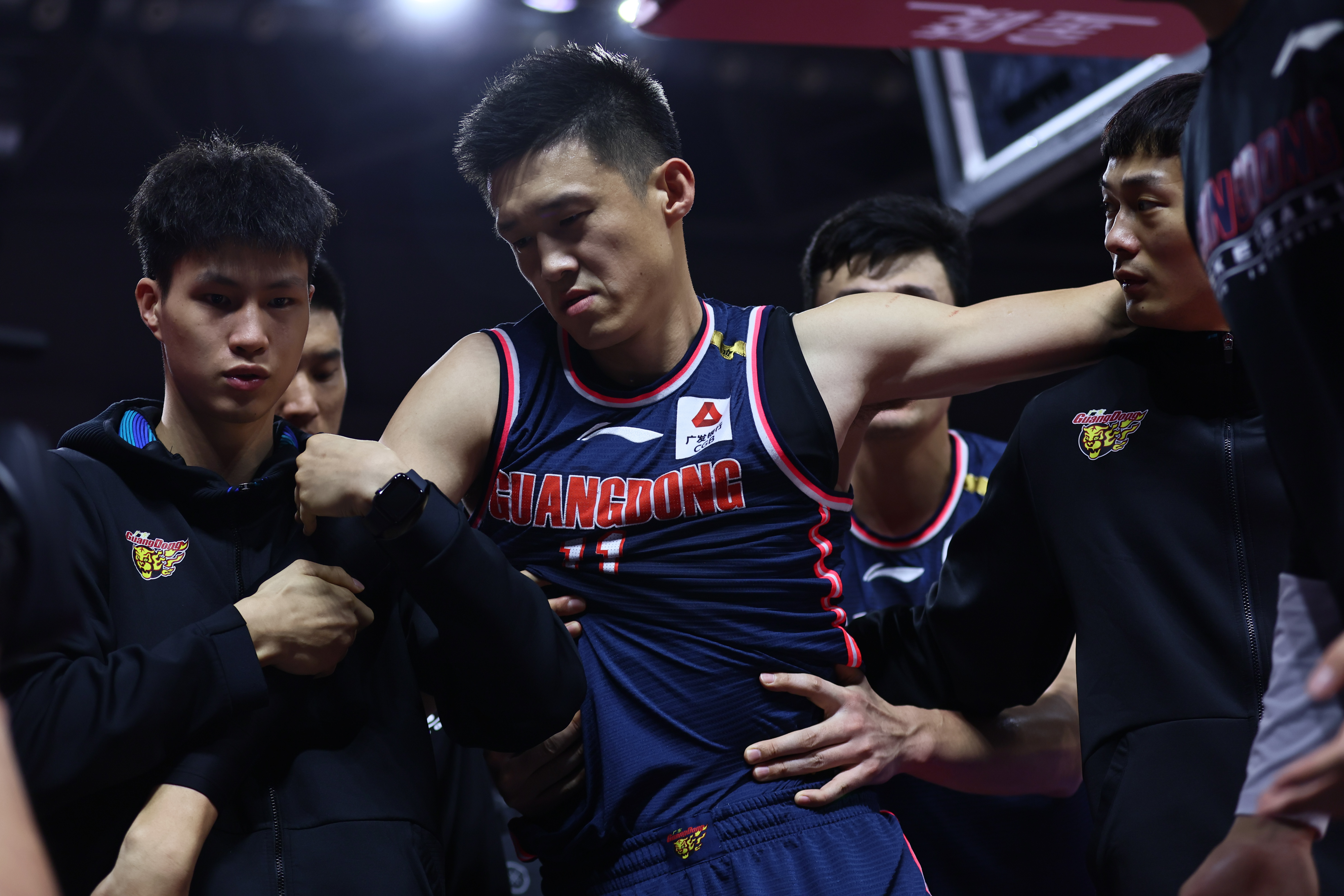 包含男篮擂台上一决胜负,场面热血澎湃的词条 包含男篮擂台上一决胜负,场面热血澎湃的词条