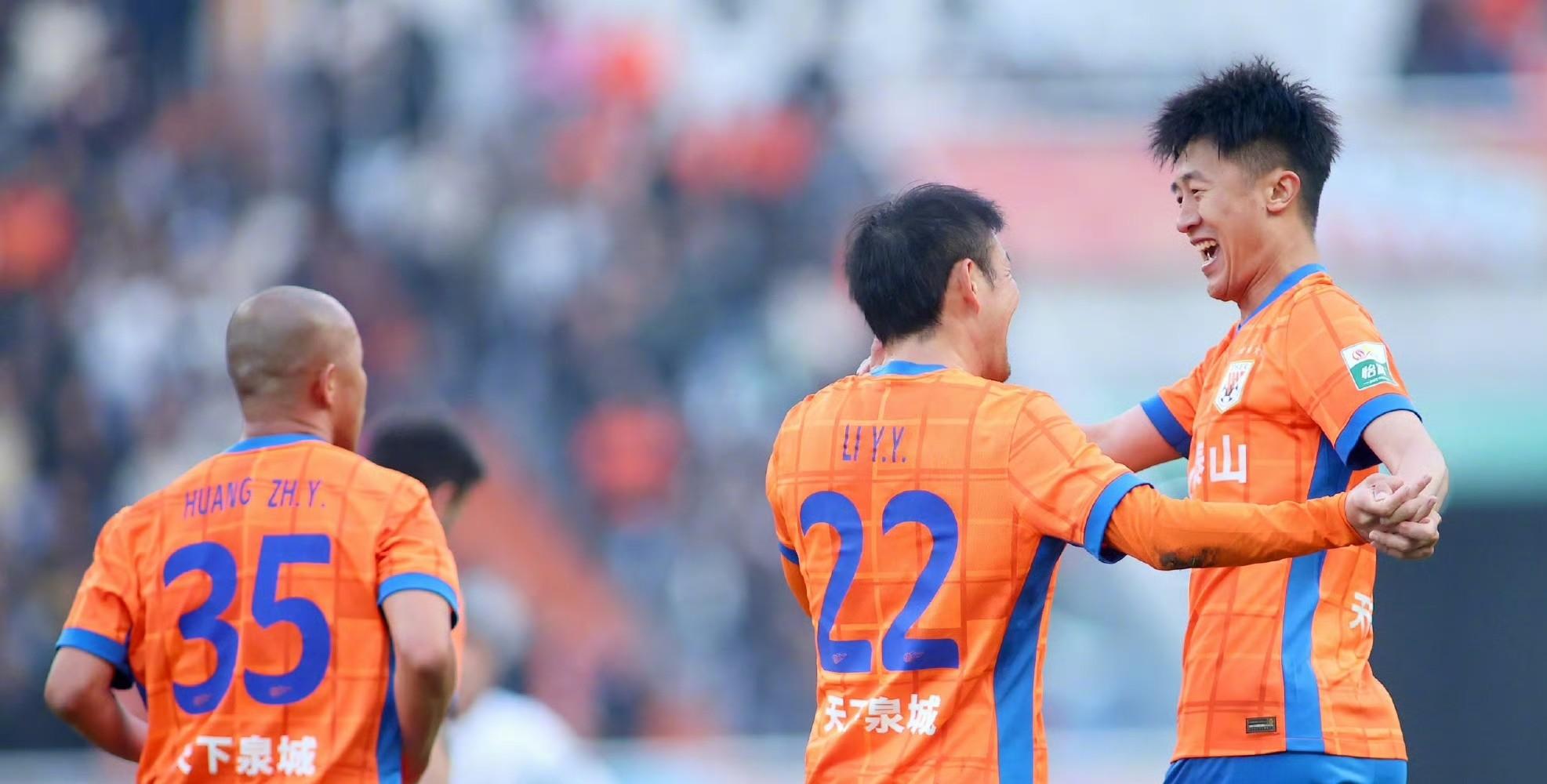 包含申花主场大胜河南建业,继续追赶前列的词条 包含申花主场大胜河南建业,继续追赶前列的词条