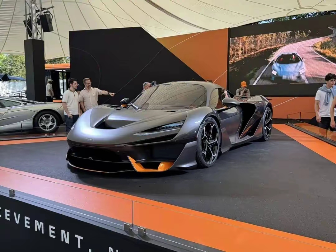 迈凯伦横扫梅赛德斯，佩雷兹惊艳四座的简单介绍