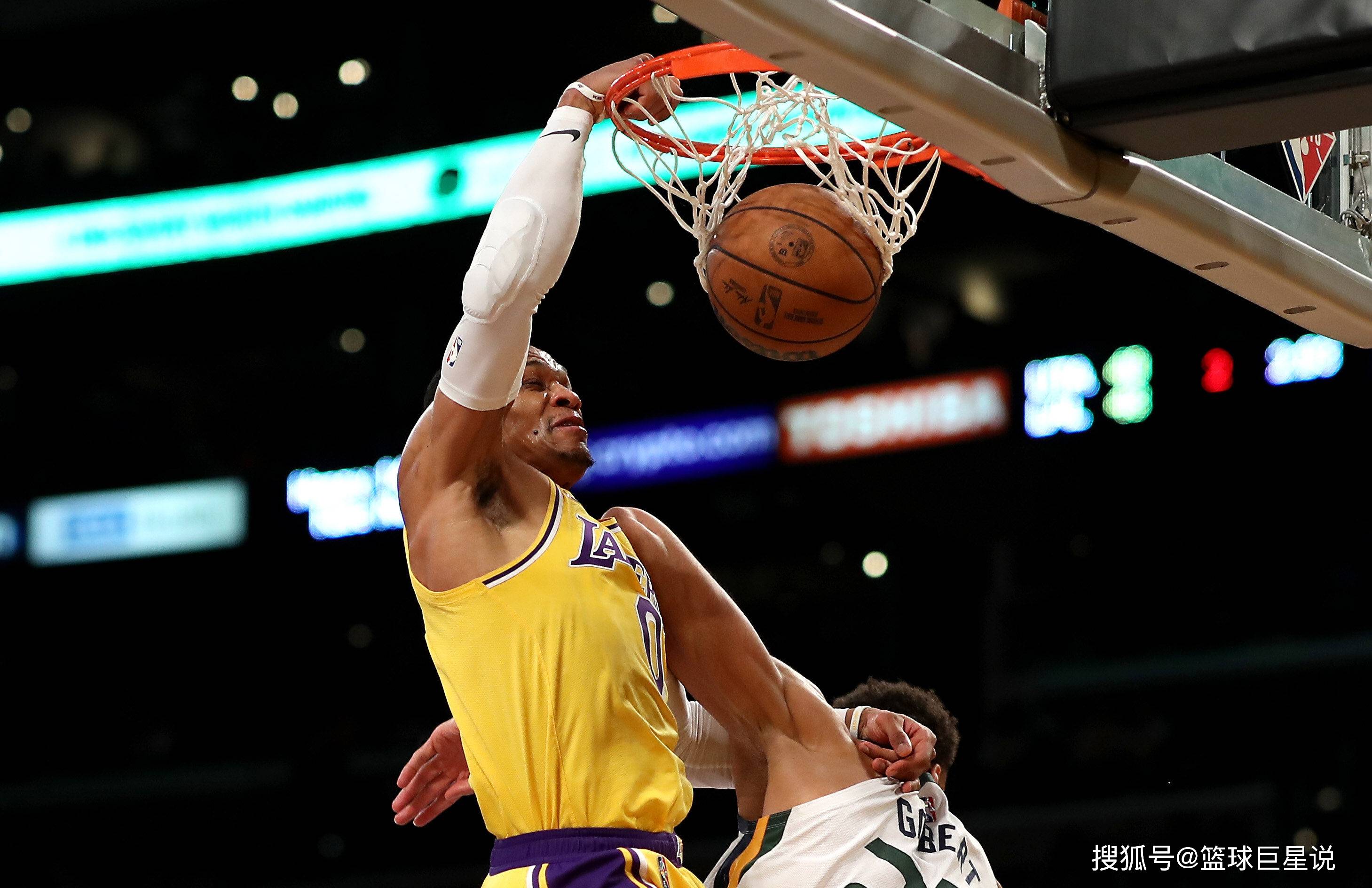 包含加拿大男篮险胜爵士，莫里斯一己之力扛起全队的词条