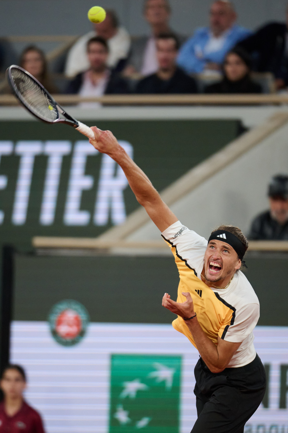 世界网球队翻盘澳大利亚网球队，兹维列夫惊艳世界的简单介绍