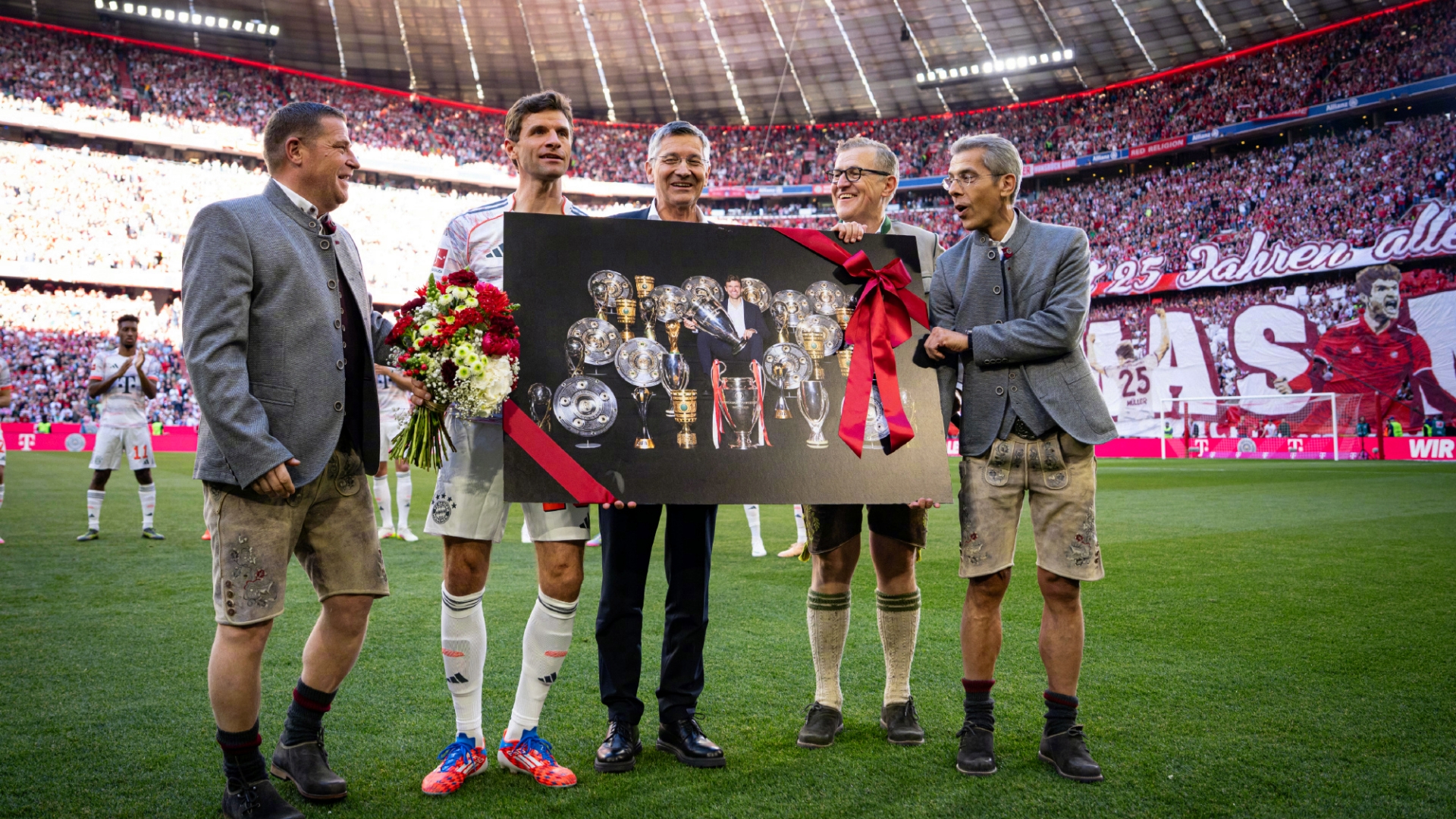 拜仁慕尼黑主帅赞扬球队表现，期待下一轮比赛的简单介绍