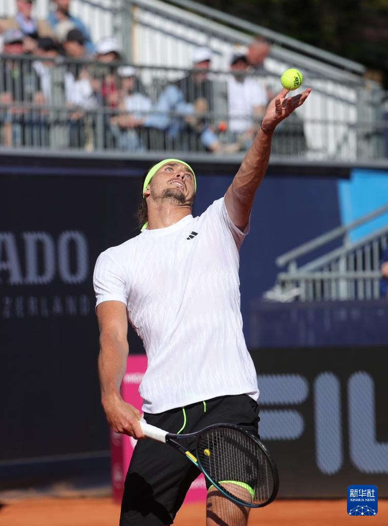 关于美国网球队绝杀意大利网球队,兹维列夫制霸全场的信息 关于美国网球队绝杀意大利网球队,兹维列夫制霸全场的信息