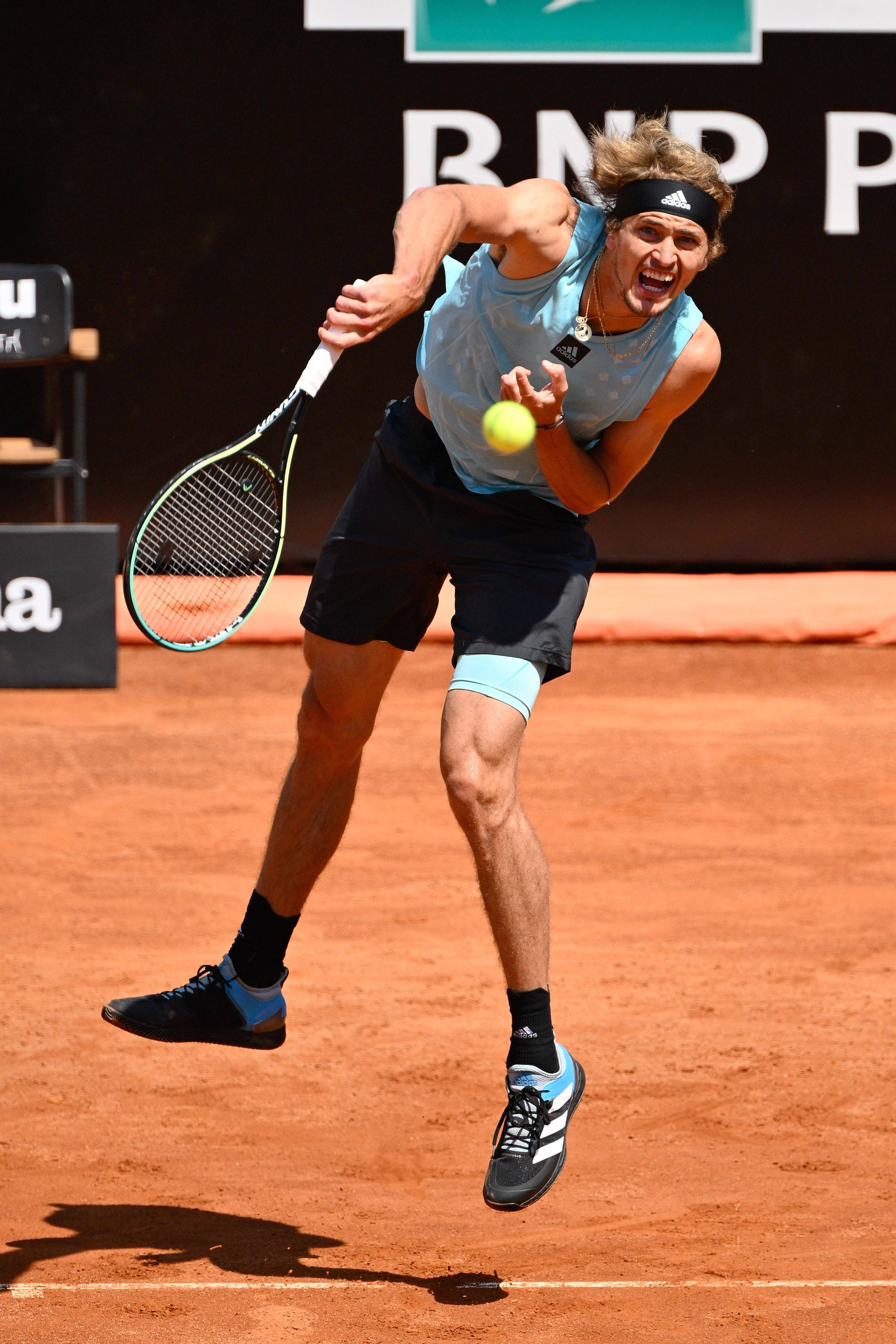 关于美国网球队绝杀意大利网球队,兹维列夫制霸全场的信息 关于美国网球队绝杀意大利网球队,兹维列夫制霸全场的信息