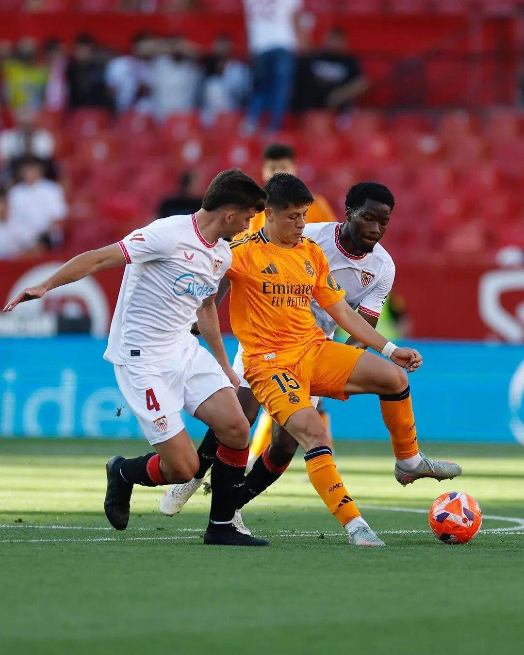 塞维利亚在客场获胜，连续取胜