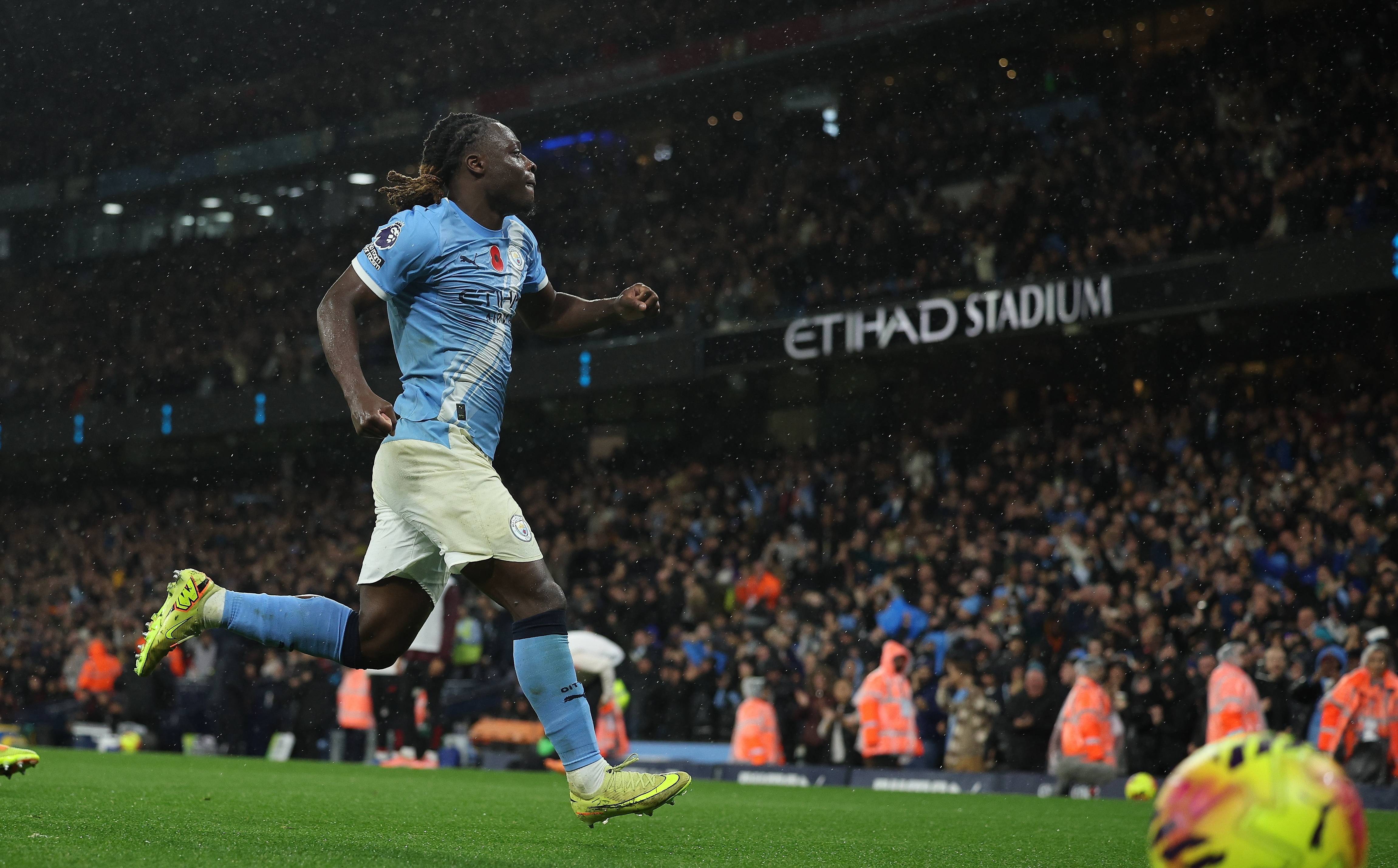 英超篮球联赛季后赛揭幕，曼彻斯特城摧枯拉朽击败利物浦的简单介绍