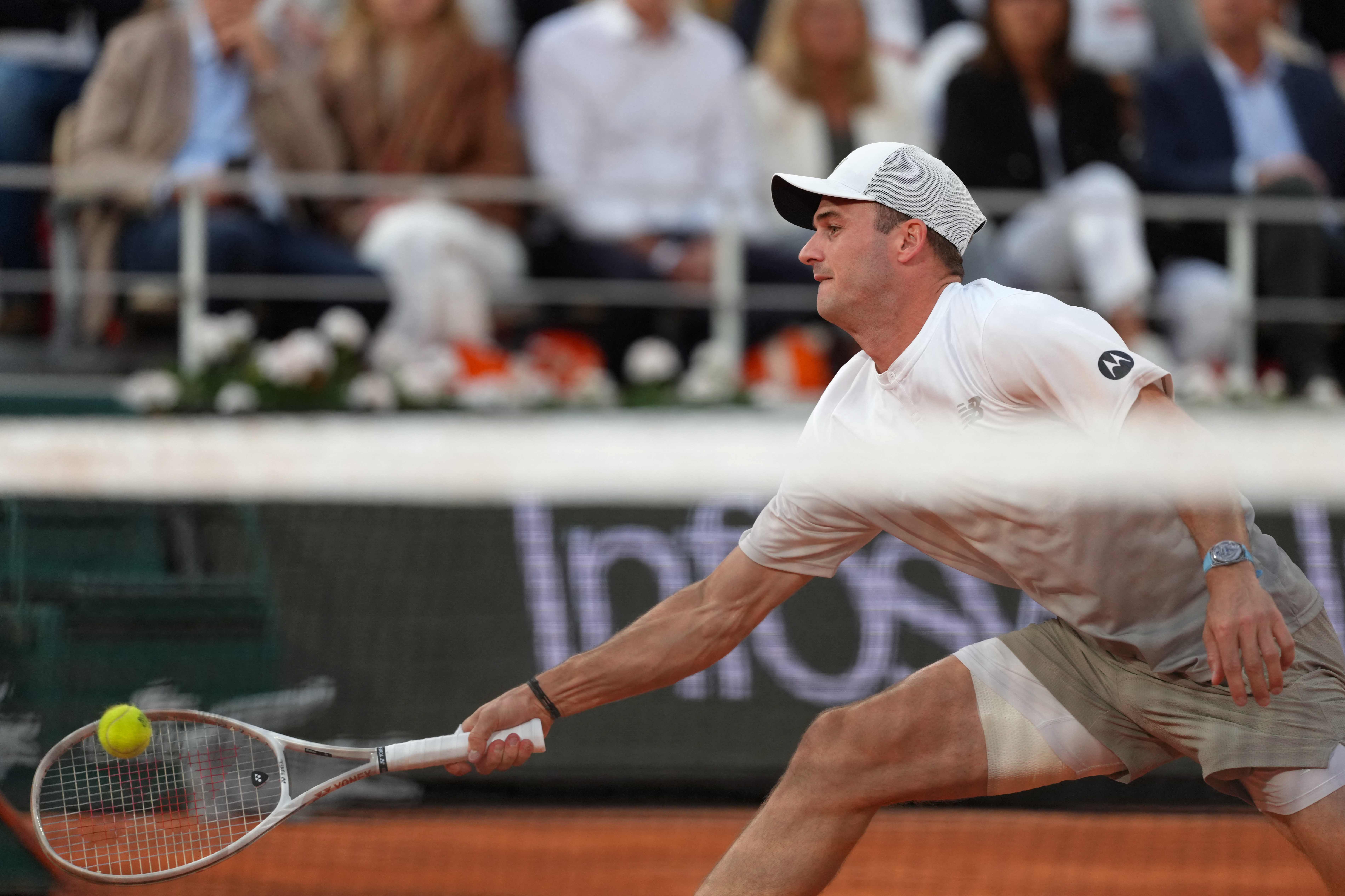 ATP总决赛逆转法网，阿尔卡拉斯点燃赛场的简单介绍